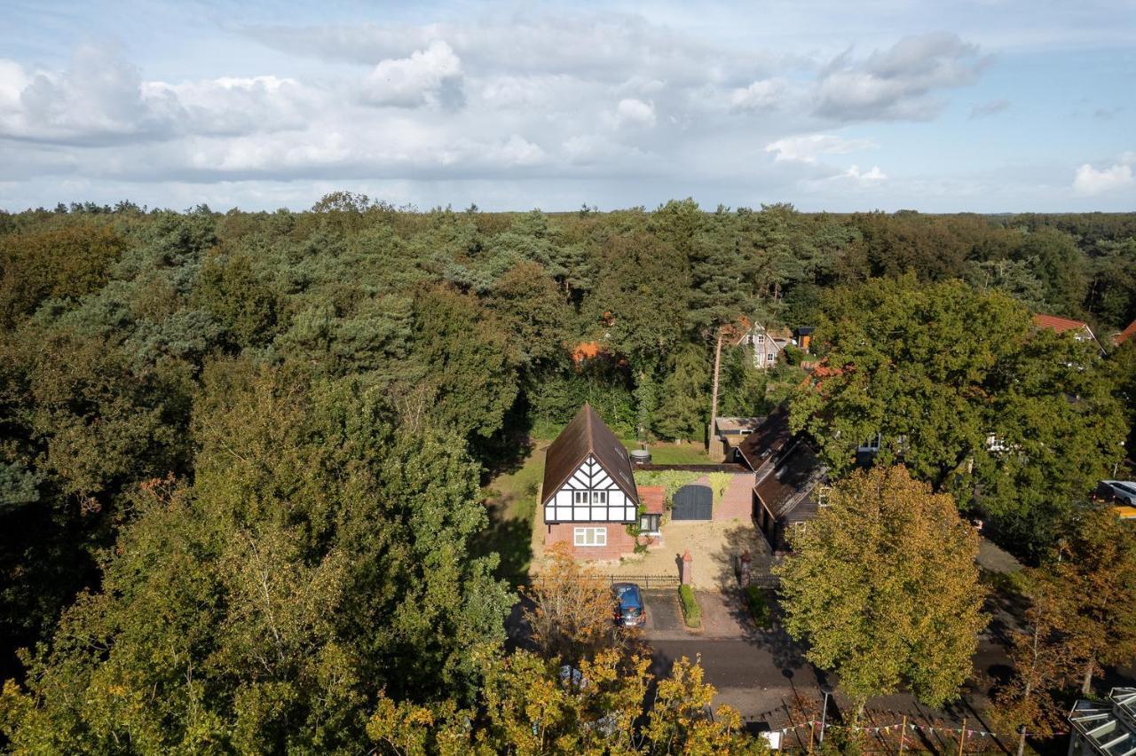 Beautiful English Villa With Hottub Zuidwolde  Bagian luar foto