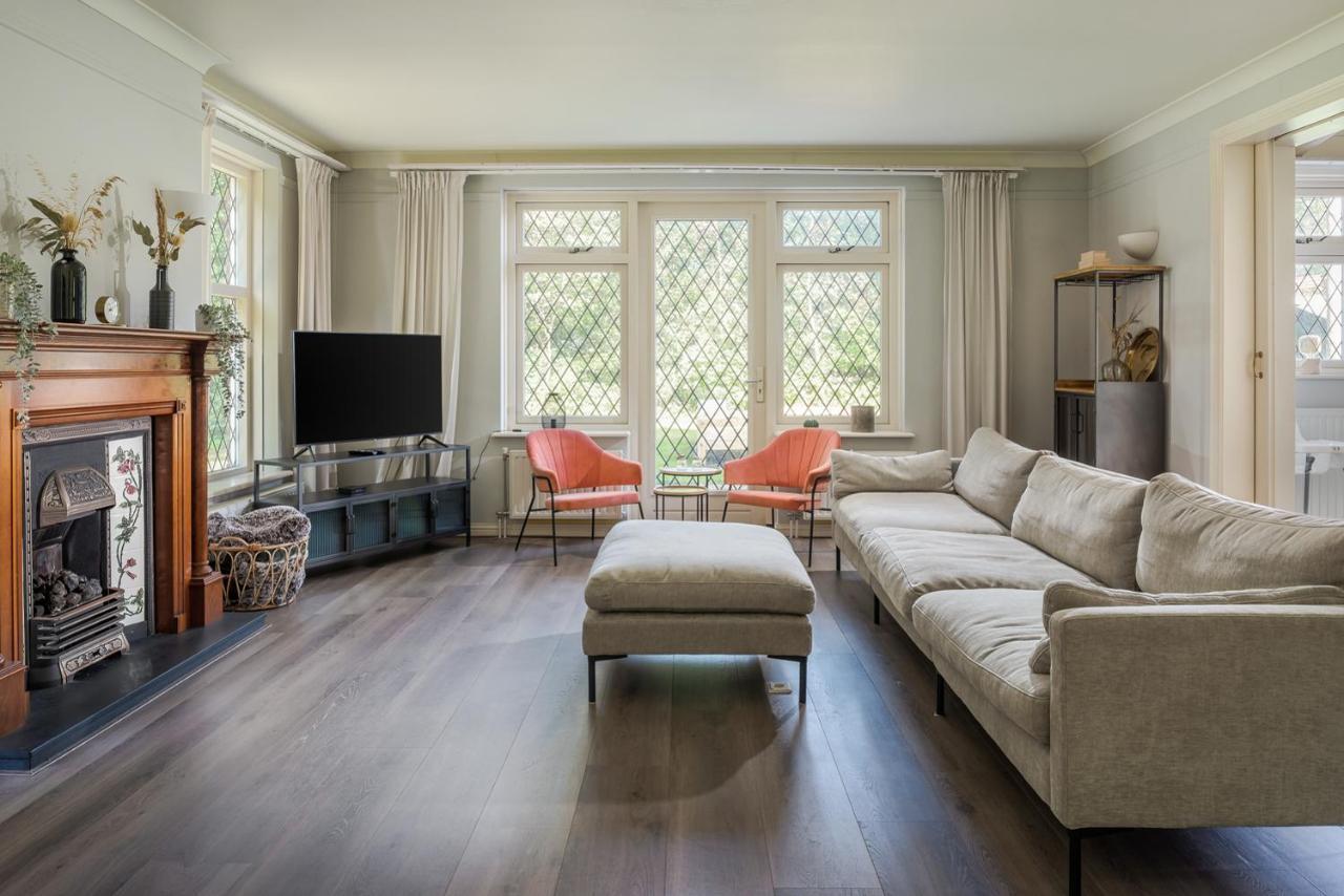 Beautiful English Villa With Hottub Zuidwolde  Bagian luar foto