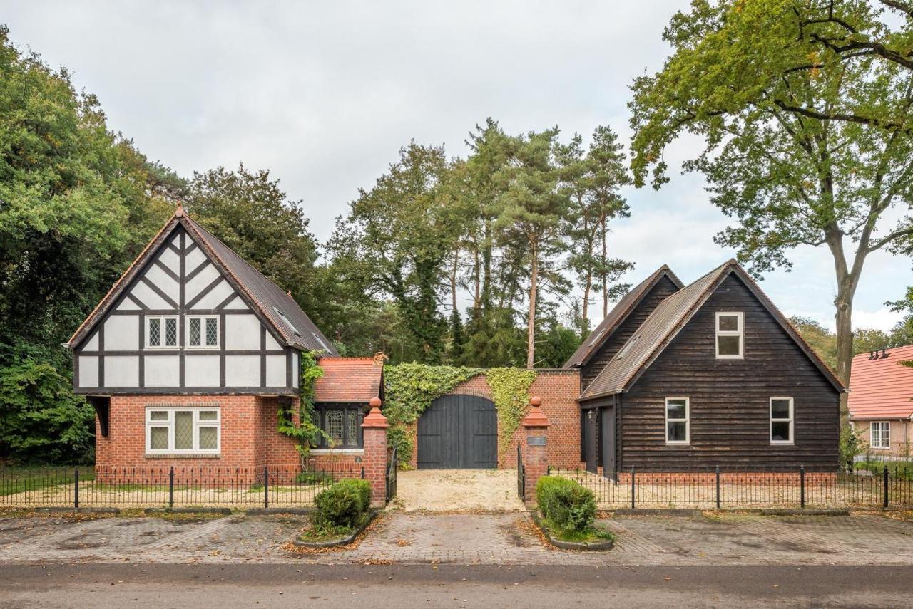 Beautiful English Villa With Hottub Zuidwolde  Bagian luar foto