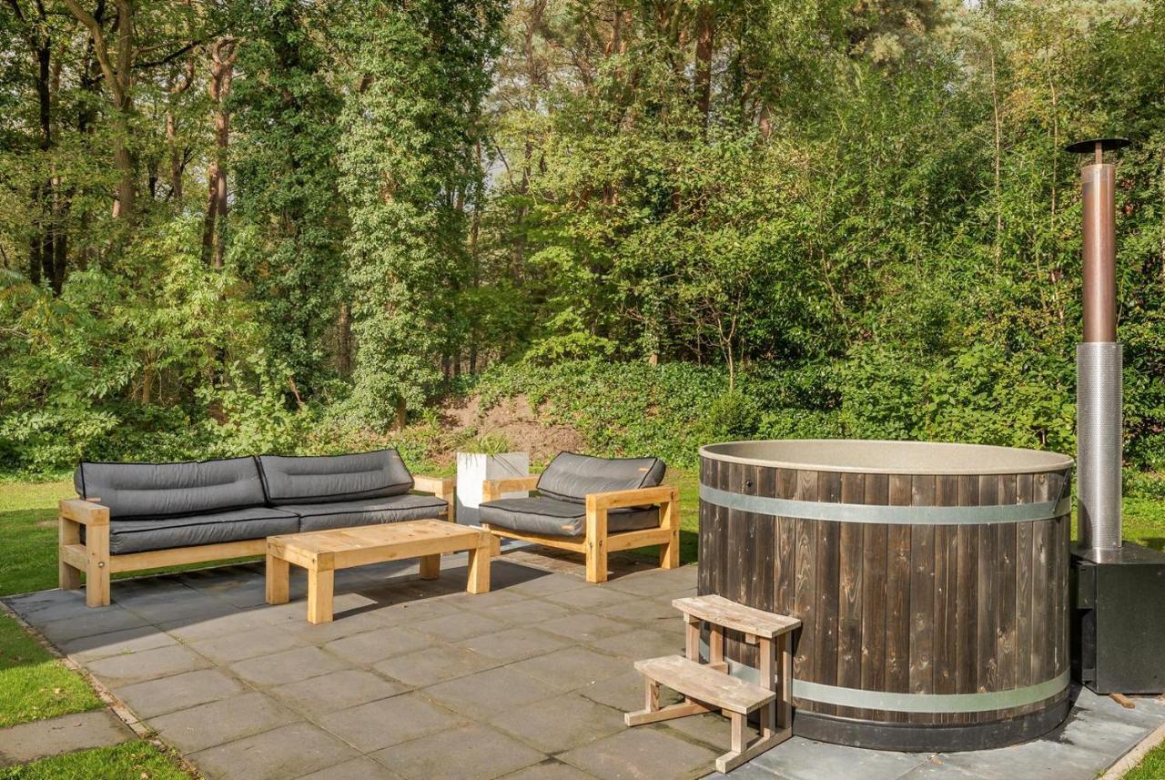 Beautiful English Villa With Hottub Zuidwolde  Bagian luar foto