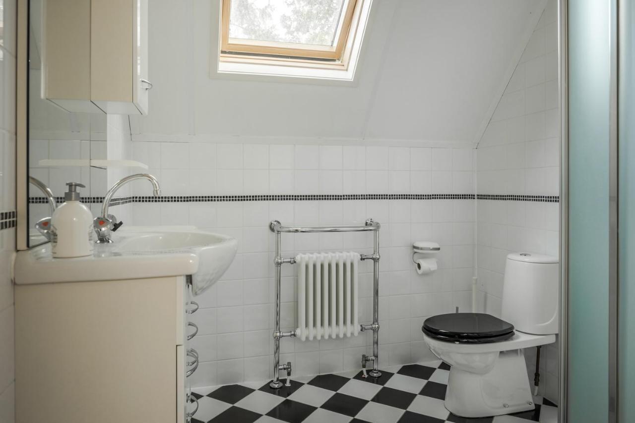 Beautiful English Villa With Hottub Zuidwolde  Bagian luar foto