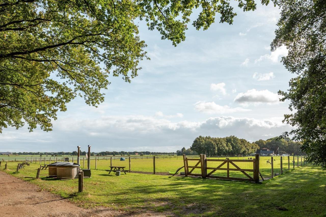 Beautiful English Villa With Hottub Zuidwolde  Bagian luar foto
